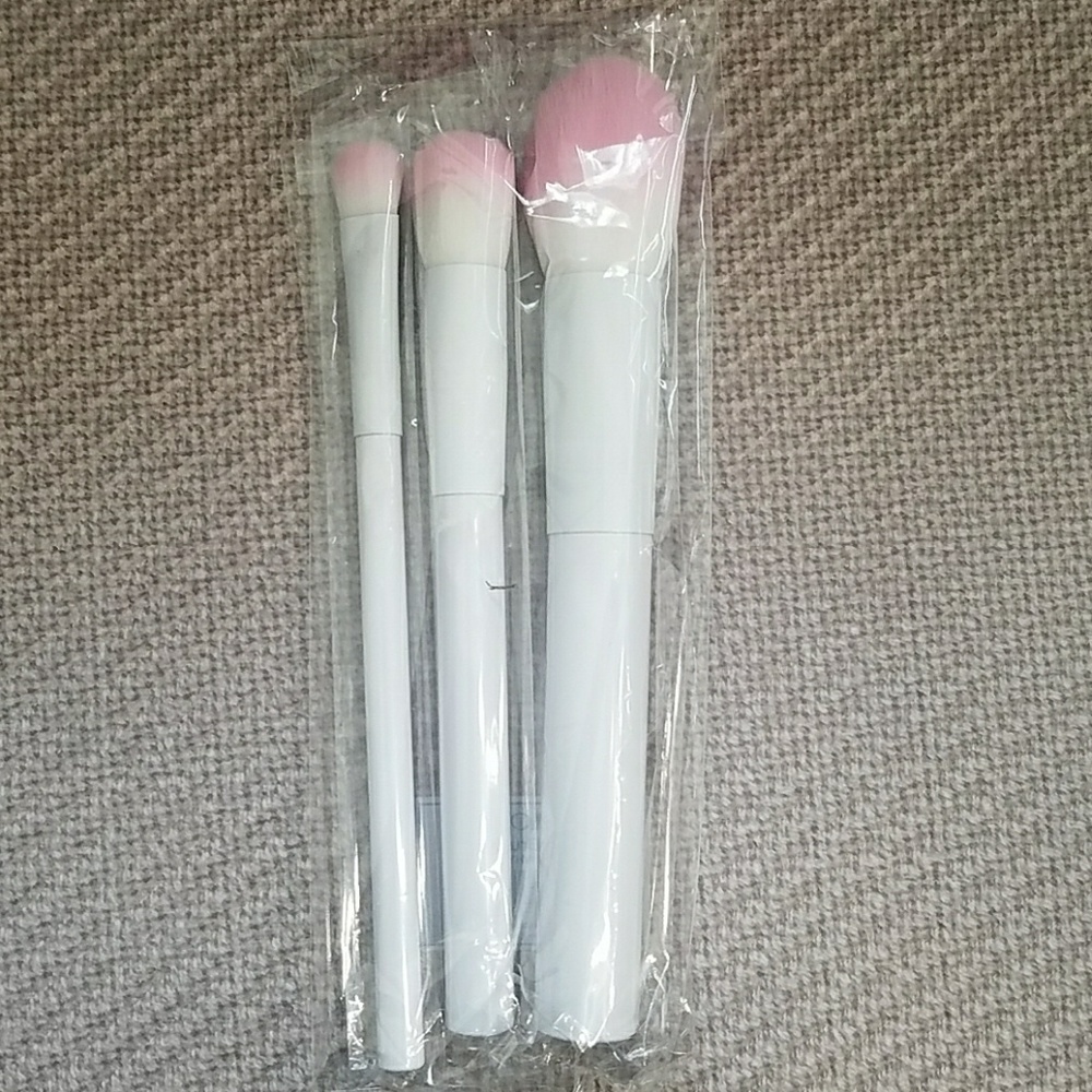 🔵3/$25 3pc Crown Brush Trio